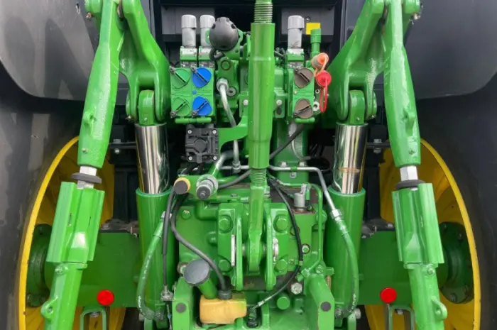 Трактор John Deere 6195M- фото № 8