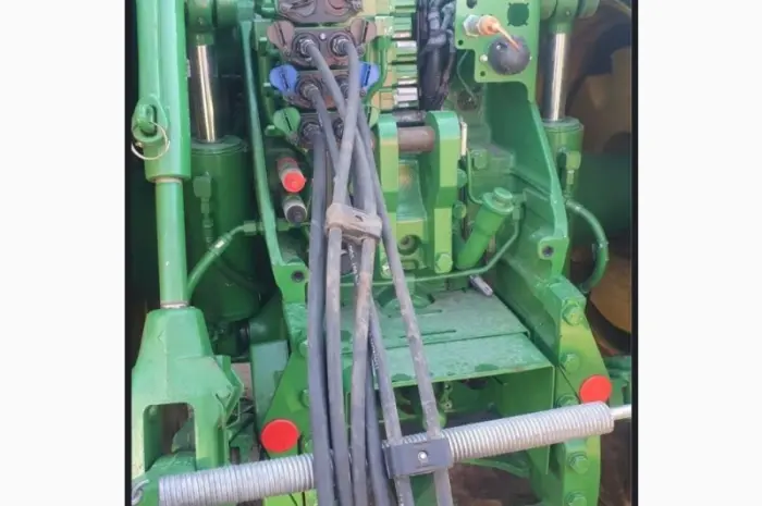 Трактор John Deere 8345R- фото № 11