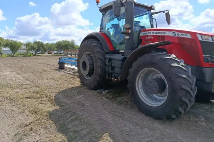 Трактор Massey Ferguson 8737 S- фото № 7