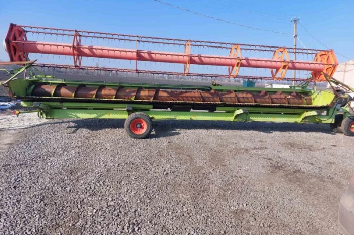 Жатка Claas Vario 900- фото № 13
