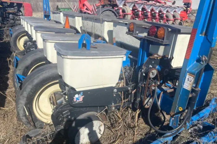 Продам Сівалку Kinze 3000 8 рядкова механічна- фото № 7
