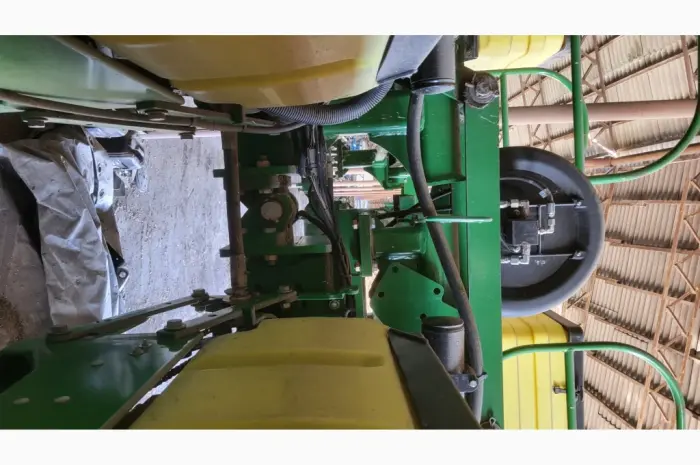 Сівалка точного висіву пневматична John Deere 1745- фото № 20