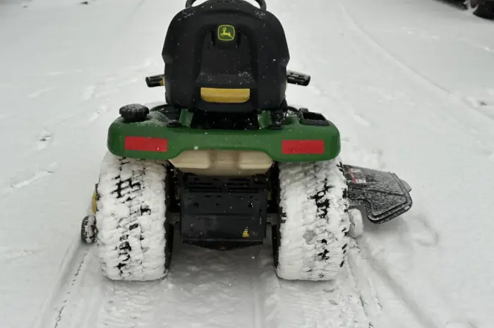 Газонокосарка John Deere X320 в наявності- фото № 3