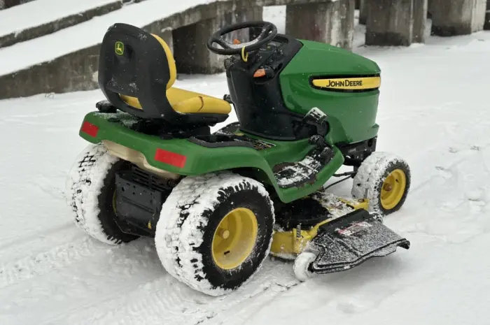 Газонокосарка John Deere X320 в наявності- фото № 8