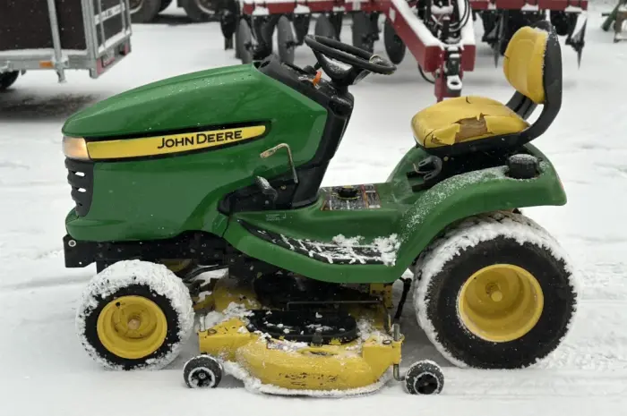 Газонокосарка John Deere X320 в наявності- фото № 9