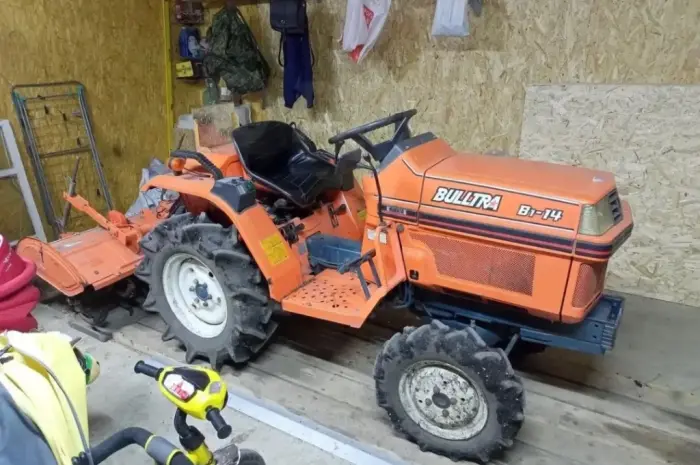Мінітрактор Kubota 14 л- фото № 2