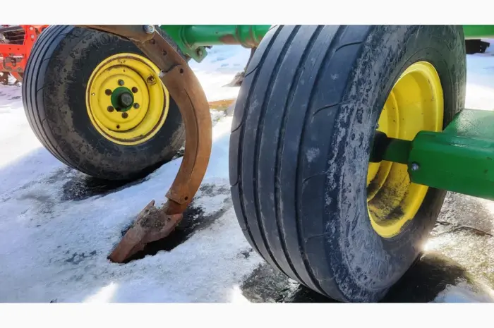 Продаж Дисковий глибокорозпушувач John Deere 2720 Disk Ripper- фото № 16