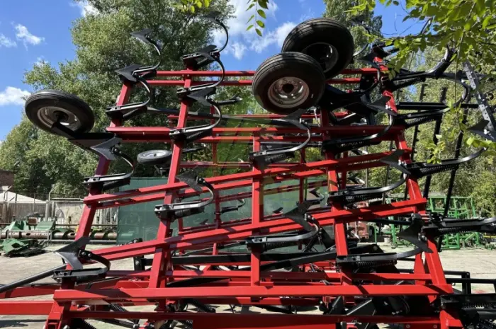 Культиватор Case IH Tiger-Mate 2 шириною 11 метрів- фото № 11