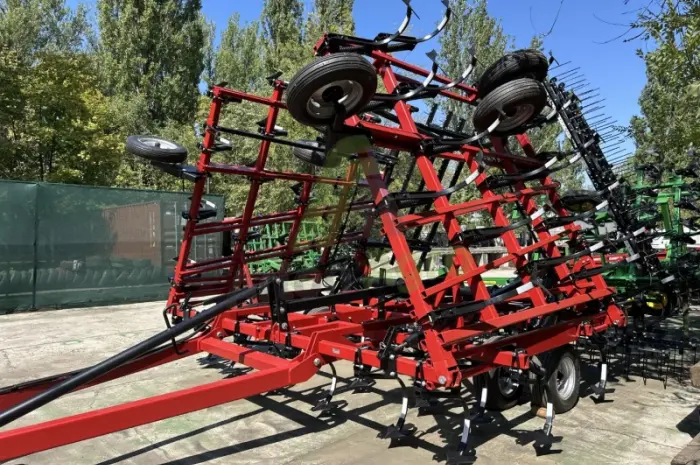 Культиватор Case IH Tiger-Mate 2 шириною 11 метрів- фото № 10