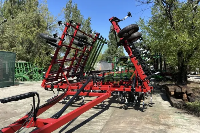 Культиватор Case IH Tiger-Mate 2 шириною 11 метрів- фото № 9