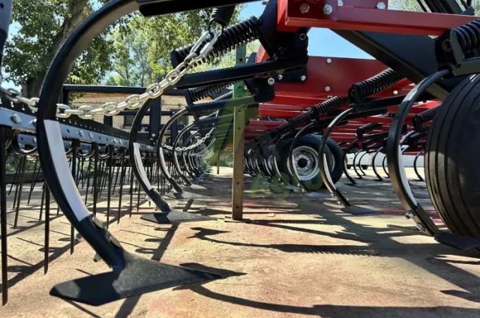 Культиватор Case IH Tiger-Mate 2 шириною 11 метрів- фото № 8