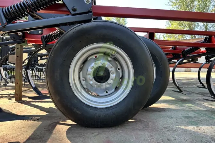 Культиватор Case IH Tiger-Mate 2 шириною 11 метрів- фото № 7