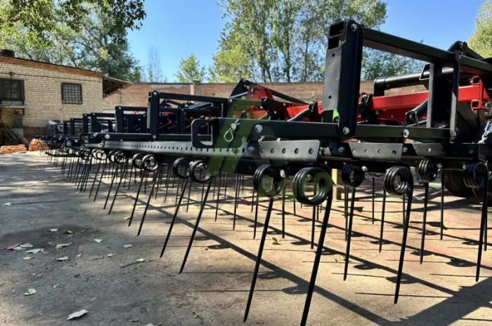 Культиватор Case IH Tiger-Mate 2 шириною 11 метрів- фото № 4