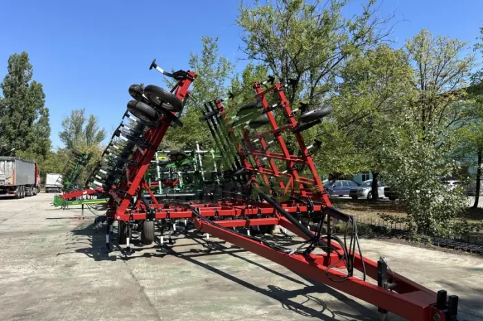 Культиватор Case IH Tiger-Mate 2 шириною 11 метрів- фото № 19