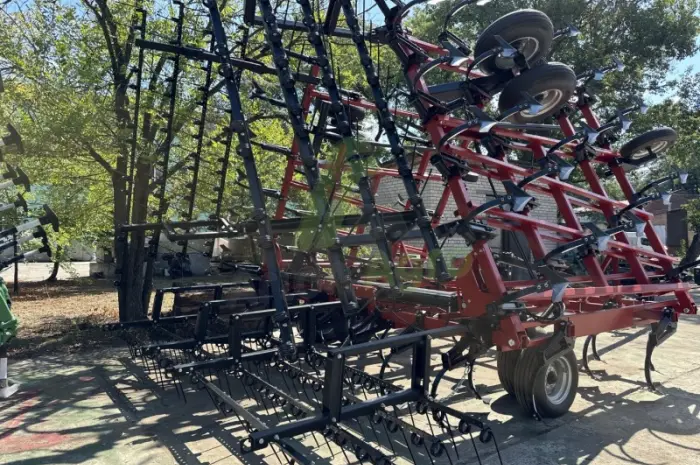 Культиватор Case IH Tiger-Mate 2 шириною 11 метрів- фото № 15