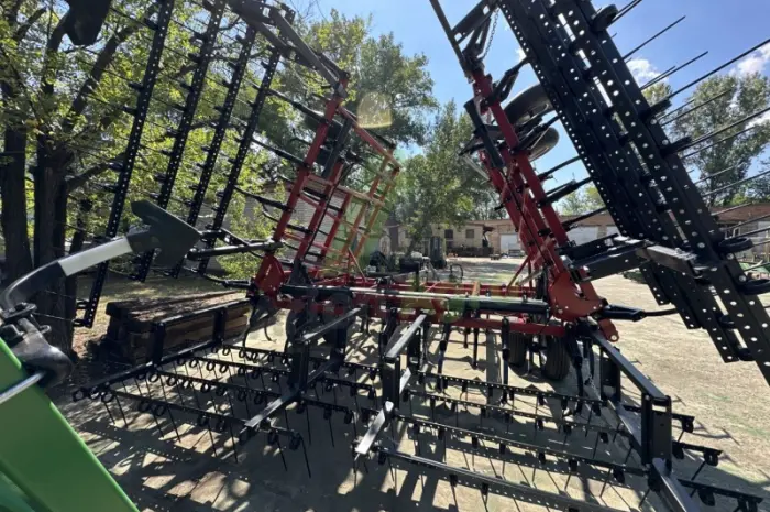 Культиватор Case IH Tiger-Mate 2 шириною 11 метрів- фото № 13