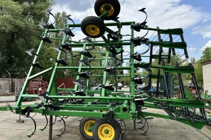 Культиватор John Deere 980 шириною 11 метрів- фото № 10