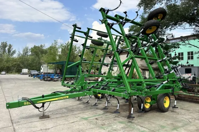 Культиватор John Deere 980 шириною 11 метрів- фото № 12