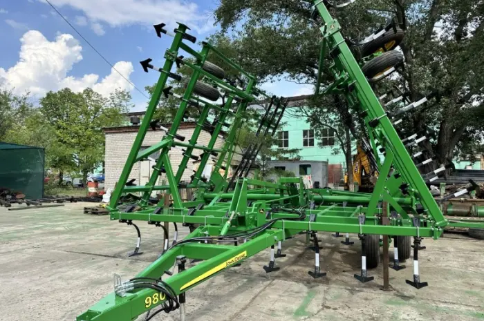 Культиватор John Deere 980 шириною 11 метрів- фото № 14