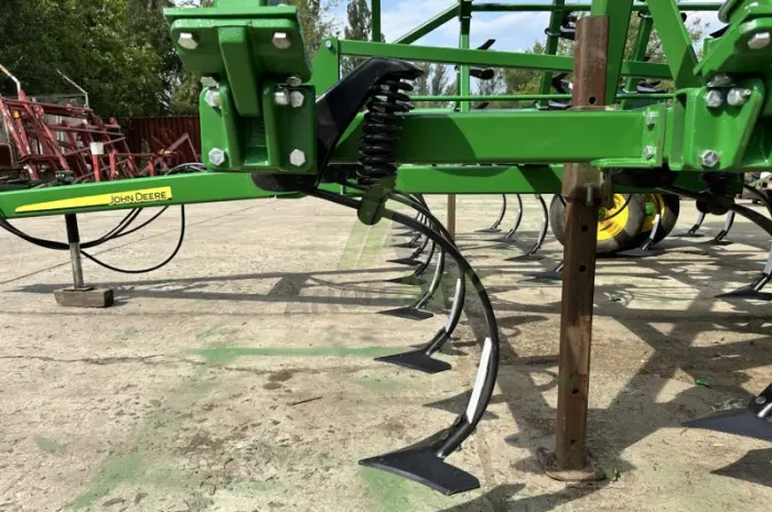 Культиватор John Deere 980 шириною 11 метрів- фото № 16