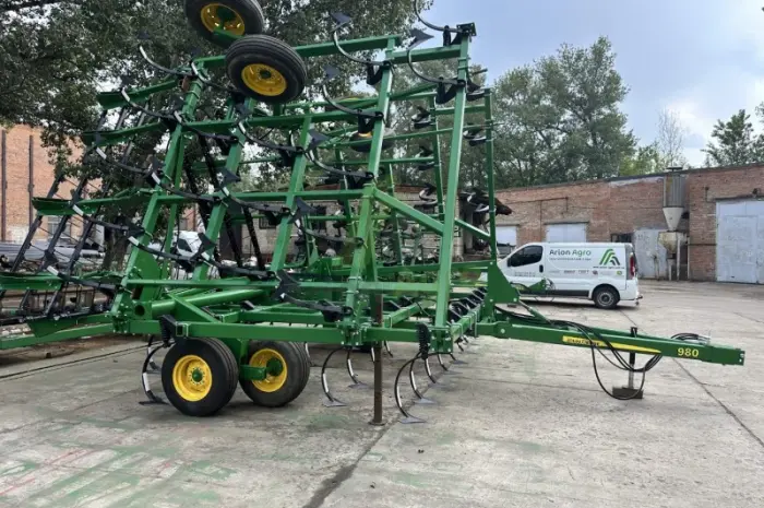 Культиватор John Deere 980 шириною 11 метрів- фото № 4