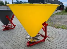 Зображення для оголошення Розсіючав міндобрив на 500 кг фірми Jar-Met Польща