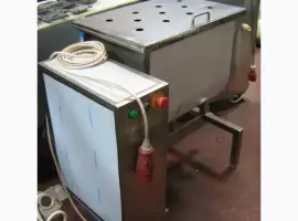Зображення для оголошення Срочно продам фаршемешалку на 100л