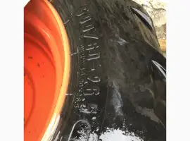 Зображення для оголошення Шины Б/у для комбайна импорт 650/75R32 и 710/70R42