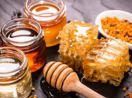 Зображення для оголошення Продам Мед, соти, з власної лісової пасіки,