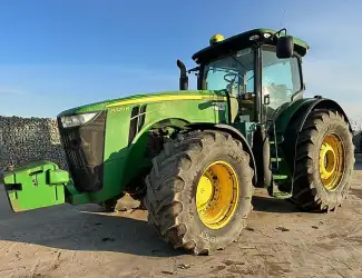 Зображення для оголошення Трактор John Deere 8320R