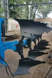 Зображення для оголошення Продам нові переворотні плуги