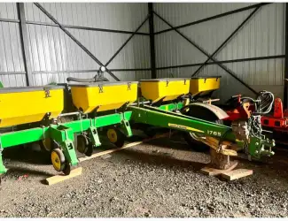 Зображення для оголошення Сівалка точного висіву пневматична John Deere 1785