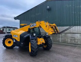 Зображення для оголошення Телескопічний погрузчик JCB 527.58