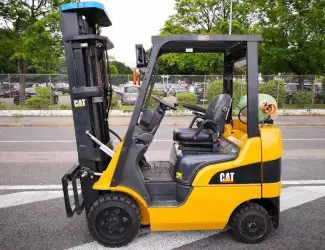 Зображення для оголошення Мачта для погрузчика Caterpillar 4Y25C55