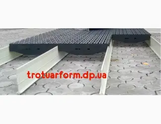 Зображення для оголошення Продам стеклопластиковые лаги для щелевого пола свинофермы