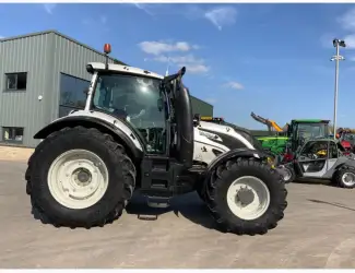 Зображення для оголошення Valtra T234 Versu Twin Trac 2015 р
