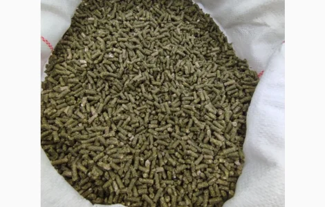 Люцерна гранульована