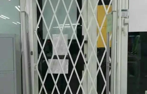 Розсувні решітки Prof Ромб на магазини в Сумах