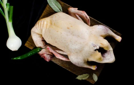 Мясо утки охлажденное (тушки) продам
