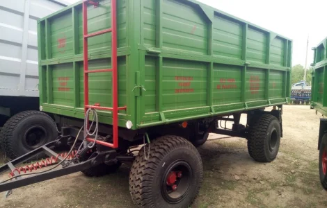 Прицеп тракторный 2ПТС-6