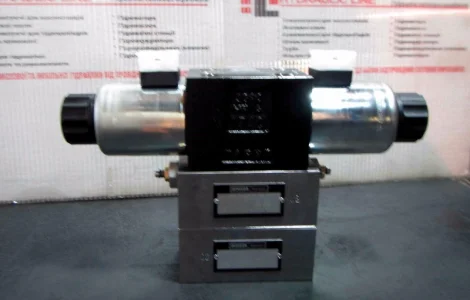 Распределители с электромагнитным упралением WE6s12x Ponar