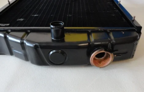 Водяной радиатор УН-053 (443511313104)