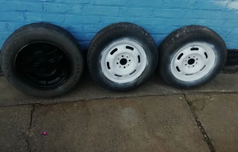 Продам резину з дисками