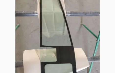 504080387 Стекло глухое двери левой Iveco Stralis