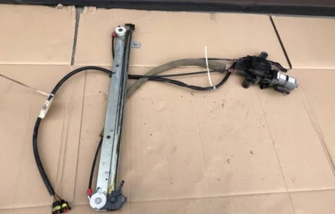 99487781 Стеклоподьемник электро левый Iveco Stralis 504040989, 5801324893