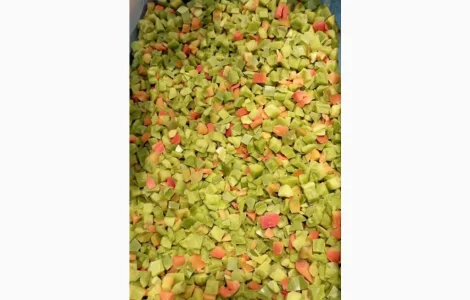 Продам замороженный перец меланж 10х10 кубик