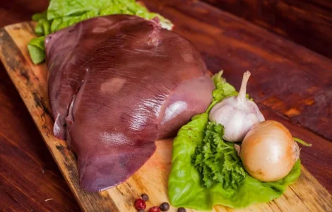 Предприятие закупает субпродукты говяжьи : замороженную печень
