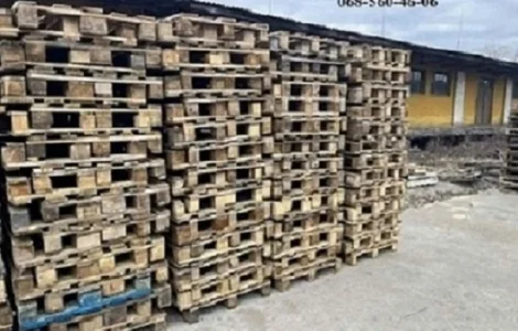 Продаж піддонів і європіддонів (палетів) з дерева Дніпро