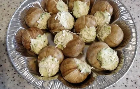Равлик фарширований