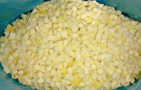 Якісне заморожене яблуко кубиками